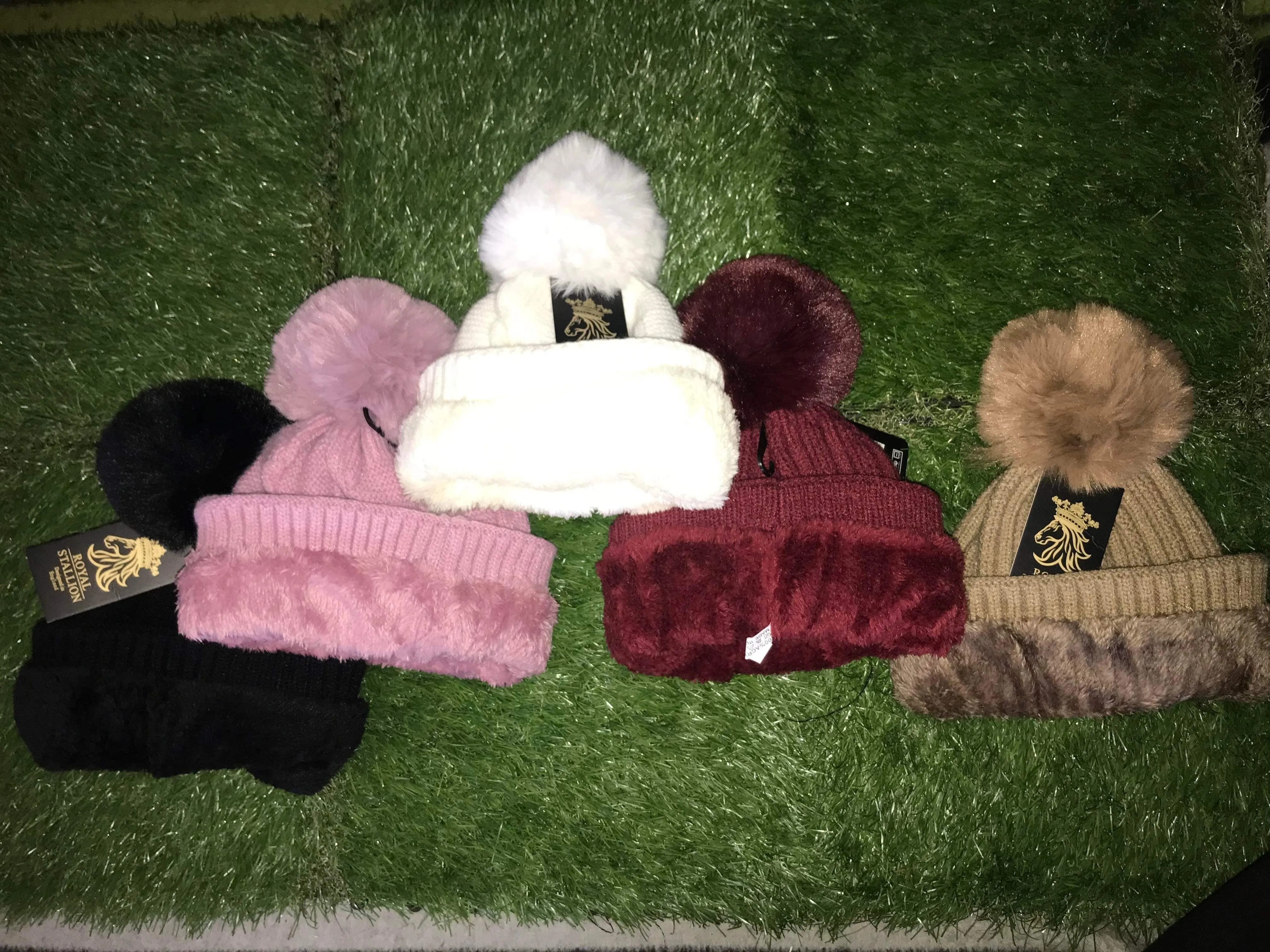 New royal stallion fleece lined Wooly hat with pompom FREE POSTAGE❤️