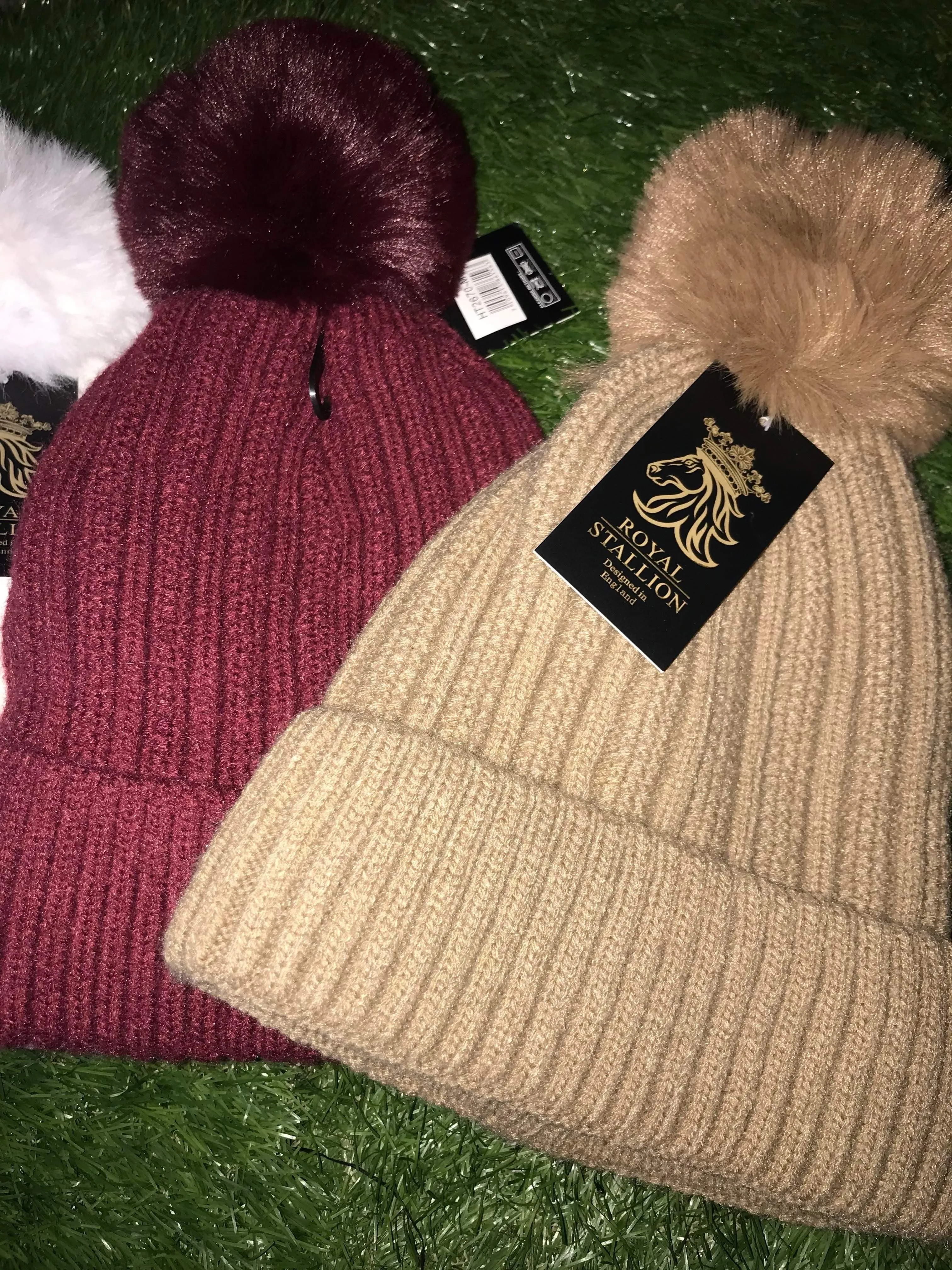 New royal stallion fleece lined Wooly hat with pompom FREE POSTAGE❤️