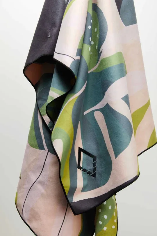 Nomadix Ultralight Towel - Monstera Green Pink