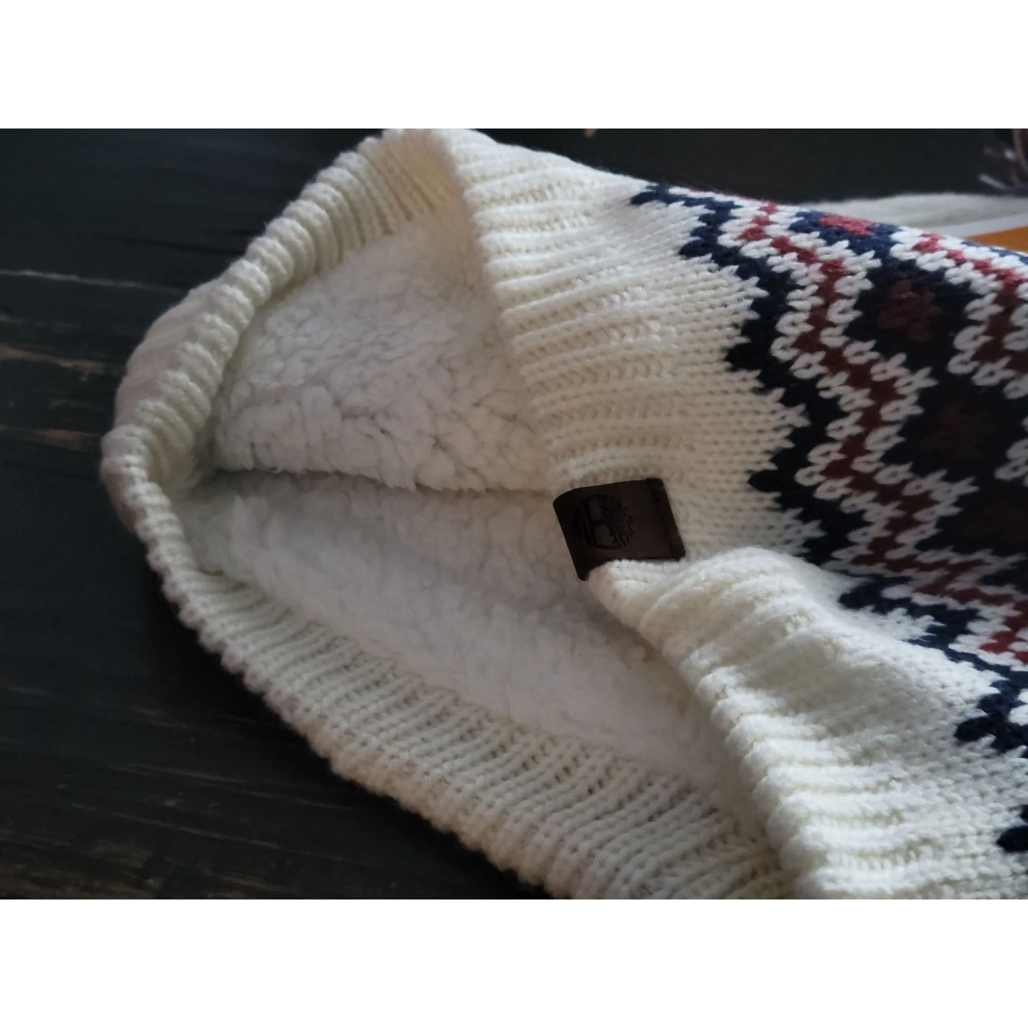 Timberland Plush Lined Faire Isle White/Navy Blue /Red Beanie Hat Women